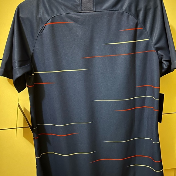 Youth XL Chelsea Jersey from 2019 w/ tags - Picture 3 of 5